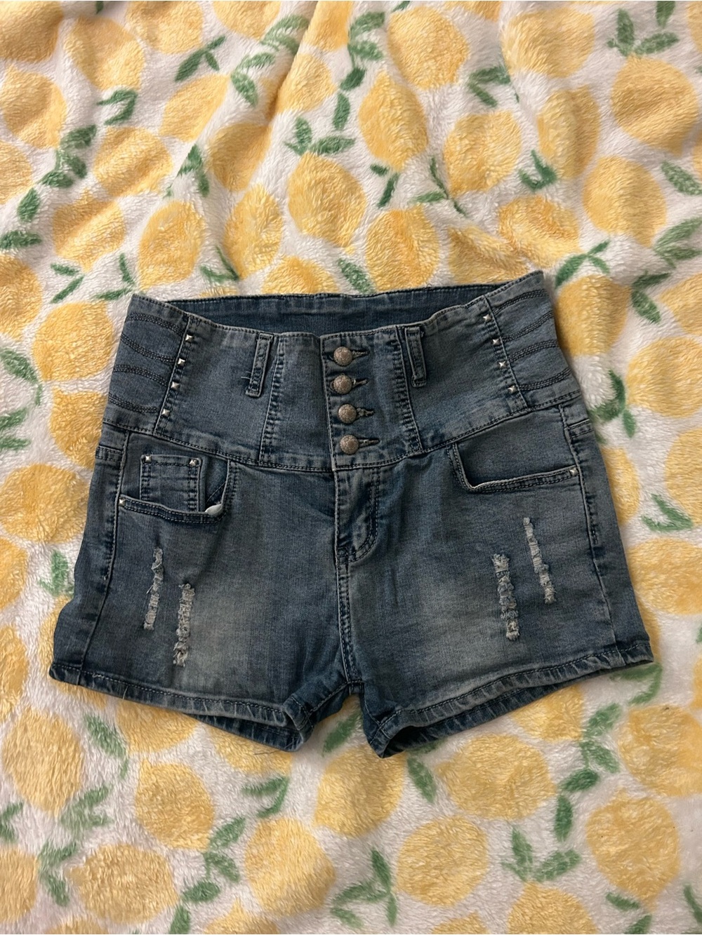High waisted grunge shorts